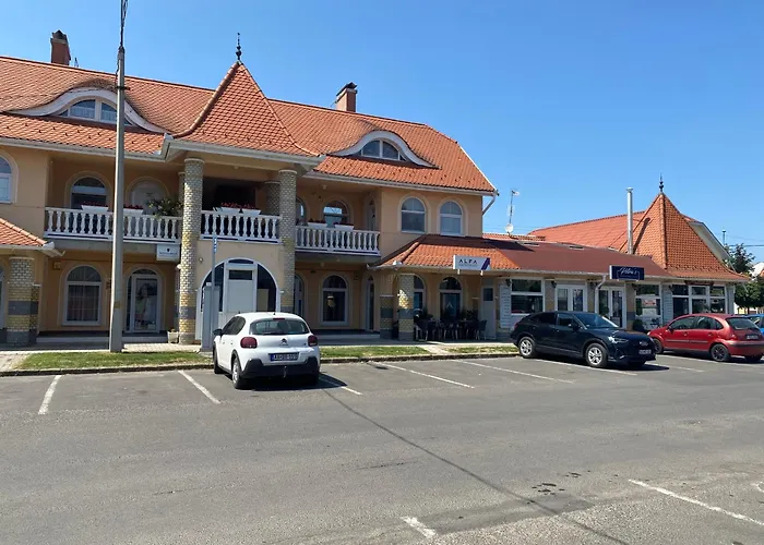 Agora
